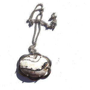 Vintage Gemstone (Agate Stone Geode Crystal) Necklace Pendant Jewelry